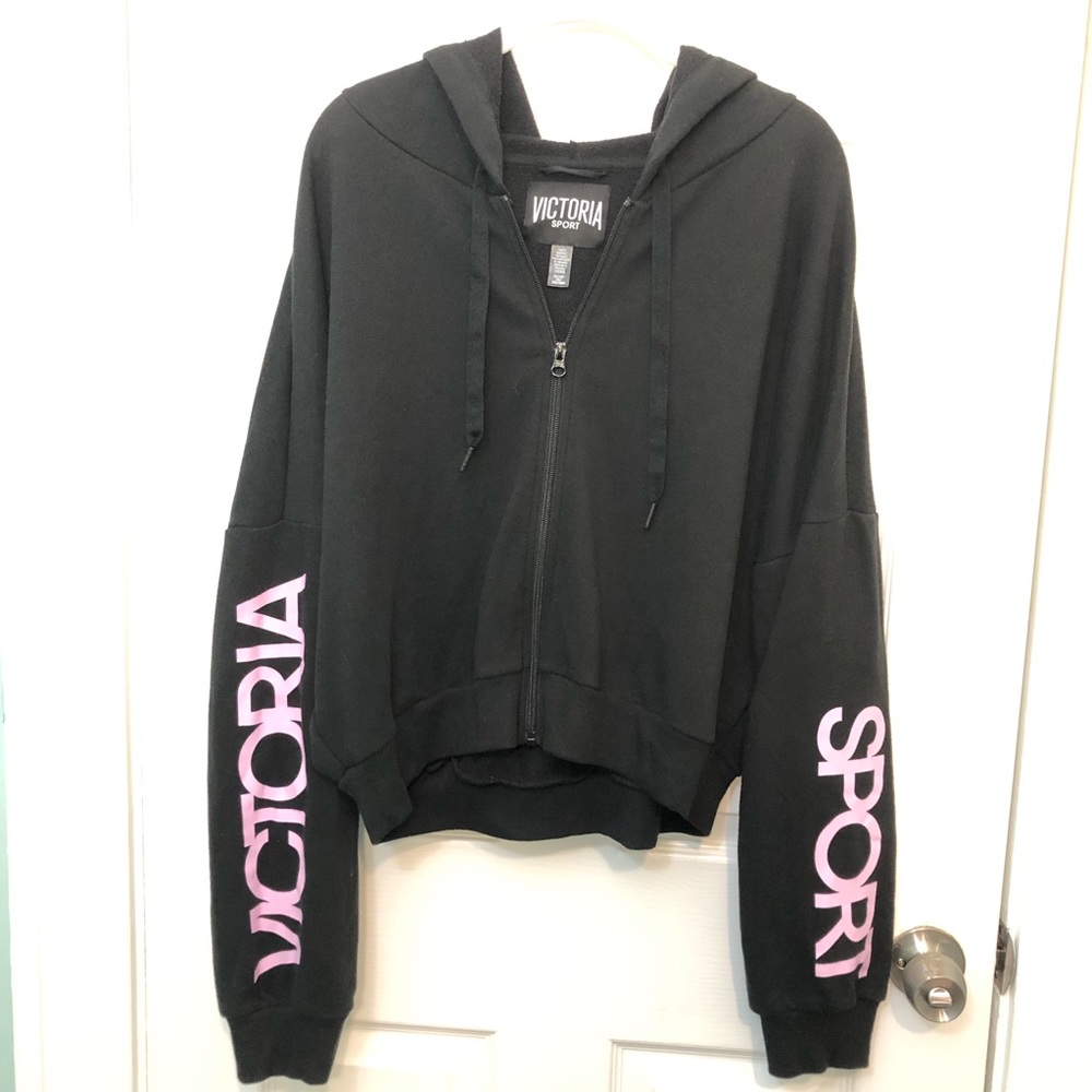 Victoria Sport Crop Hoodie w Text on Sleeves EUC
